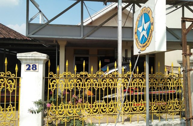 ARSIVILLA Jasa Arsitektur dan Interior merupakan jasa arsitektur dan interior yang berada di Desa Tugu Kepatihan, Kecamatan Jombang, Kabupaten Jombang, Jawa Timur.