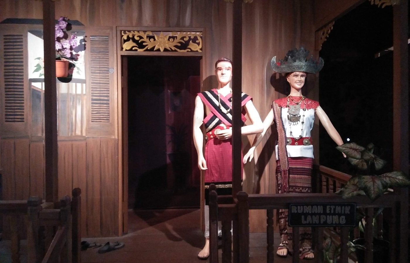 Rumah adat jawa — Galeri Budaya Nusantara - Rumah Adat Lampung